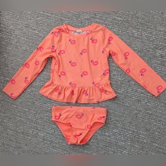✨HOST PICK✨Baby GAP (Size 5) Orange and Pink Flamingo Rashguard 2-Piece Swim Set - Picture 1 of 11